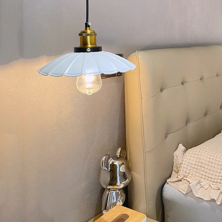 HEIKESZ Cross-Border Hot Droplight Guest Restaurant Bar Creative Coffee Shop Clothing Store Window Pot Cover UFO Black Dress Droplight LED Light for Bedroom Night Aesthetic Room Lamp